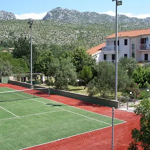 https://villa-nina-seline.hotelinzadar.com