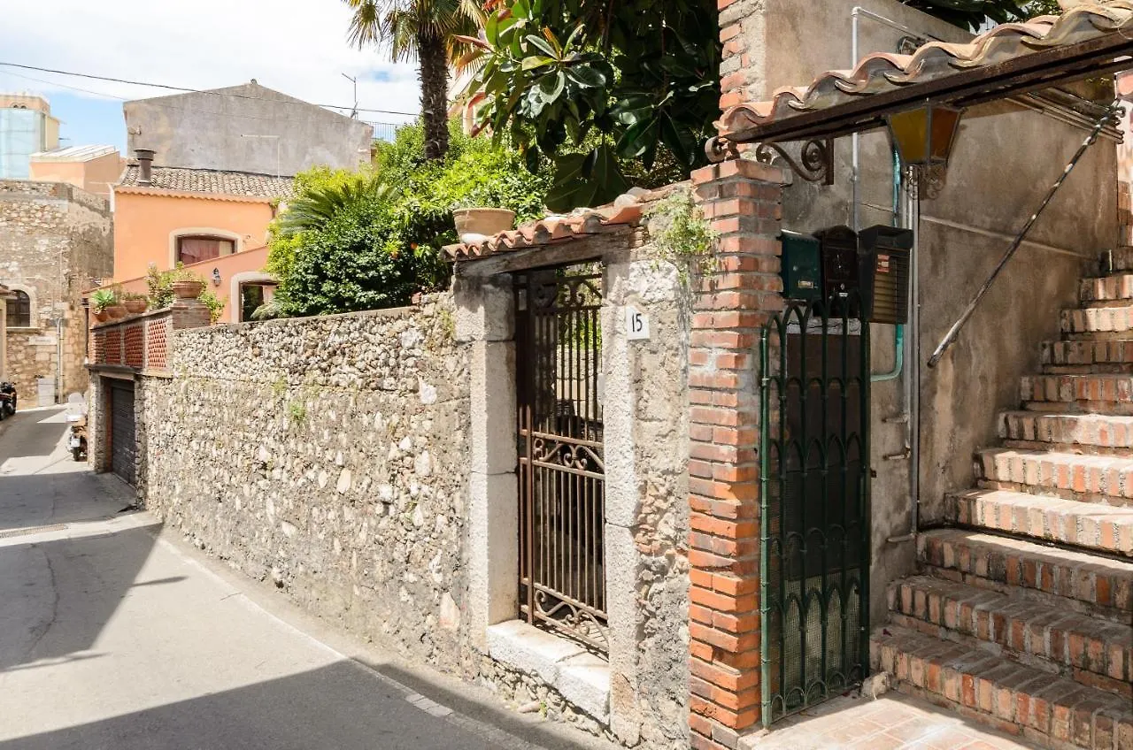 Sunset Holiday Home Taormina 0*,